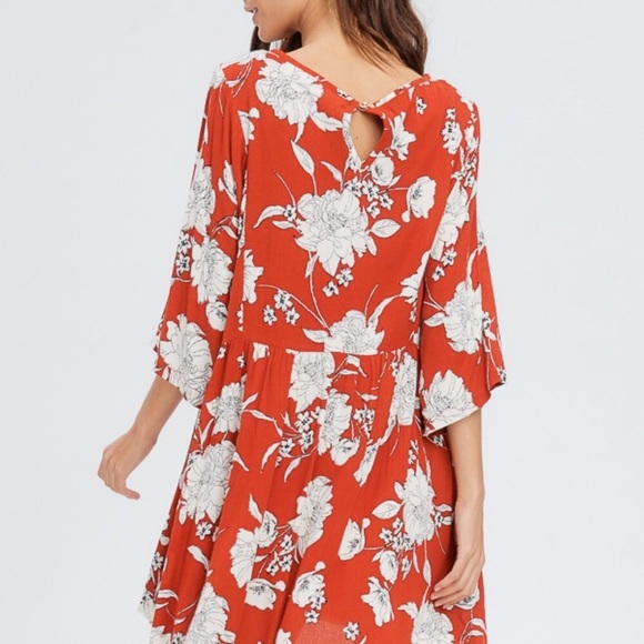 Crescent Camilla Floral Dress NWT - Picture 4 of 5